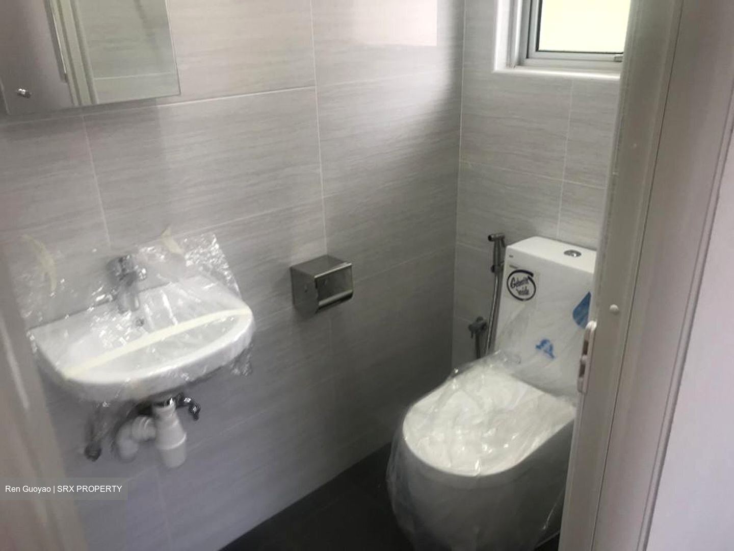 Kim Lin Park (D10), Semi-Detached #457000511